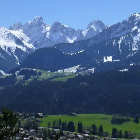 דירה Alpine With Stunning Views שאטו-דו